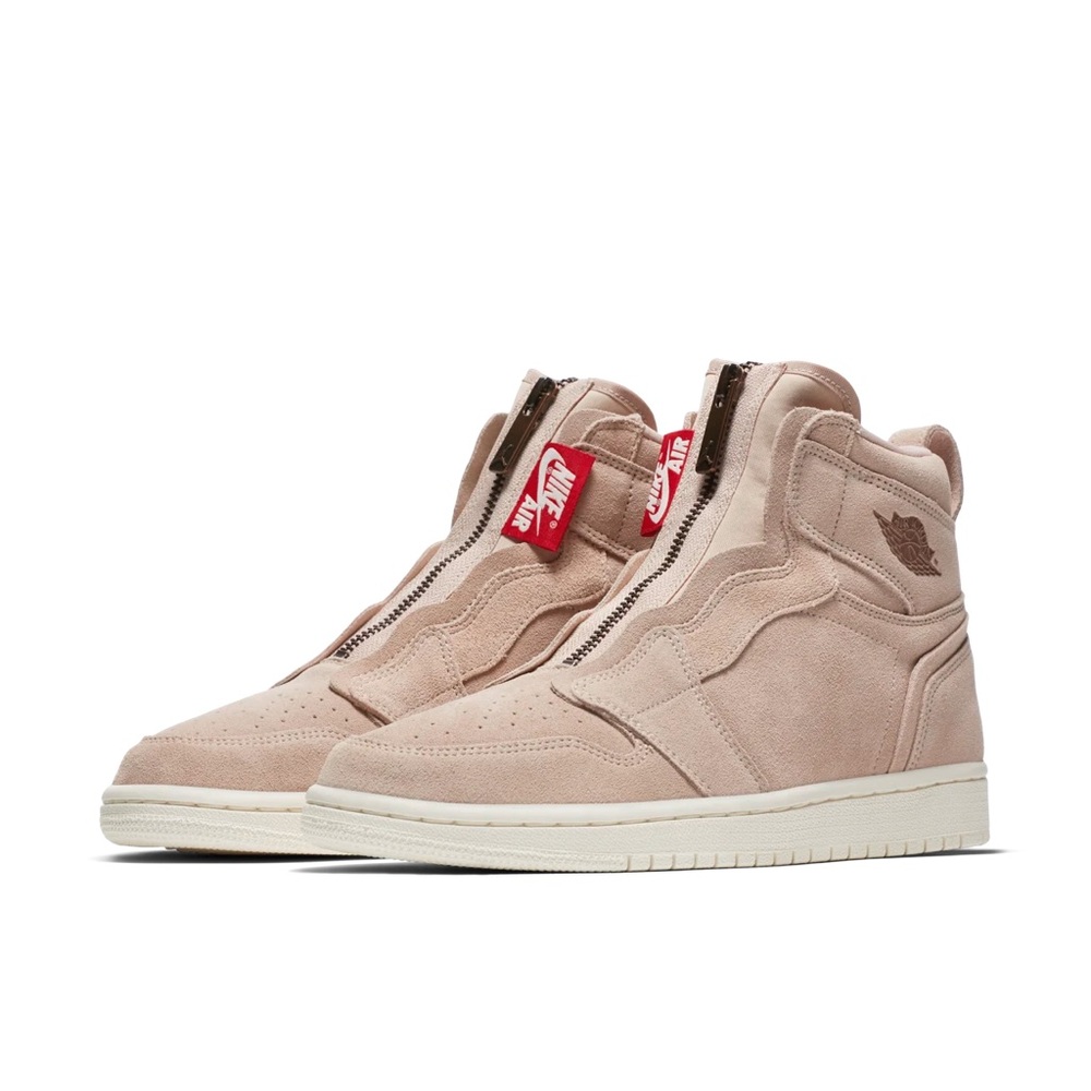 Nike Jordan 1 Retro High Zip in
Particle Beige